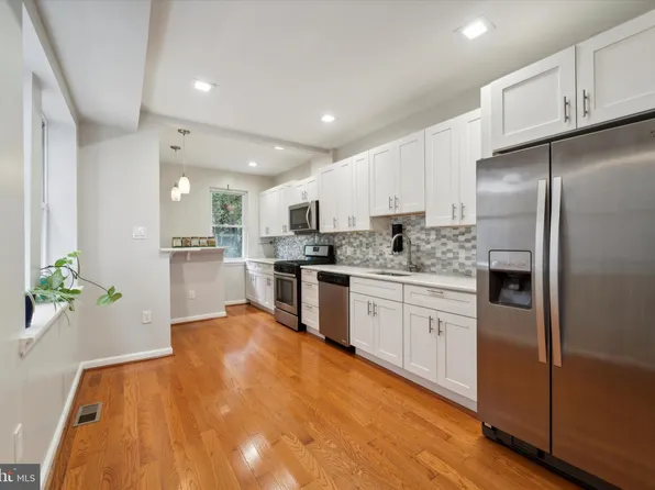 6232 Spruce St, Philadelphia, PA 19139