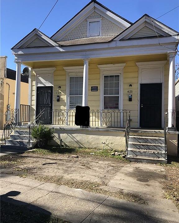 1st image of 621-23 S Lopez St