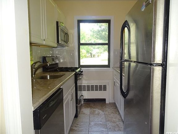 3rd image of 109 15th St APT F1