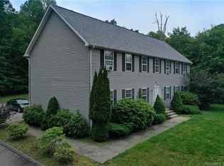 34 Iron St APT A, Ledyard, CT 06339