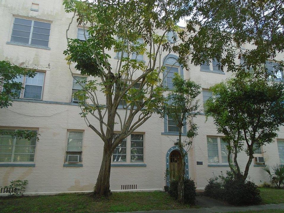 1st image of 2030 Virginia Ave APT B