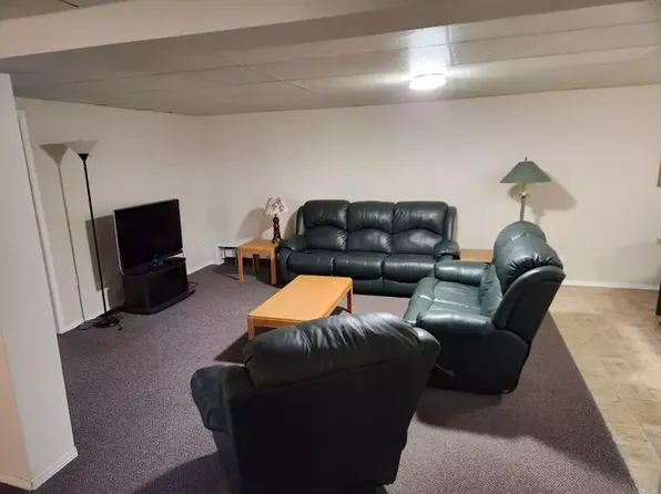 116 Sherwood St #1, Hinton, AB T7V 1P4