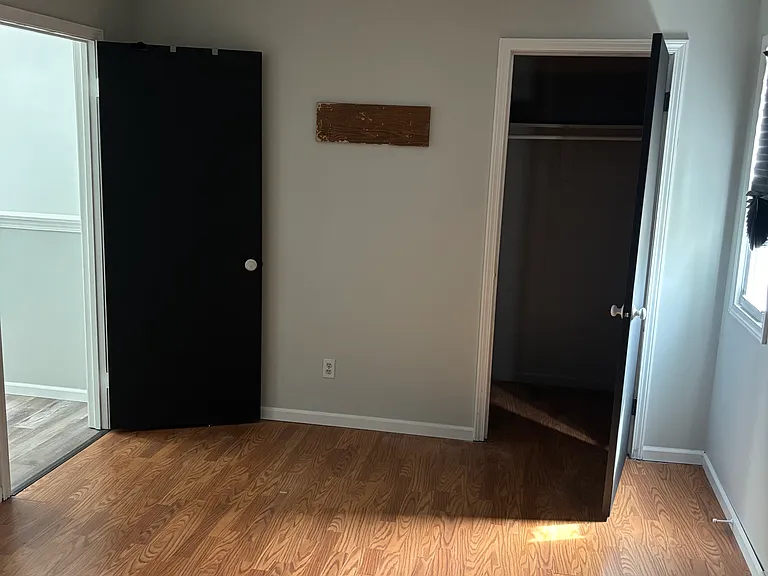 235 Pine St — Photo 9