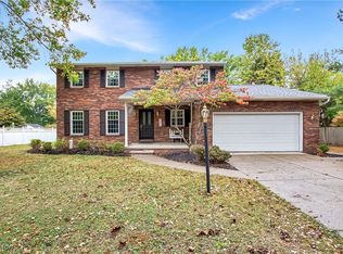 105 Windbrook Dr, Elyria, OH