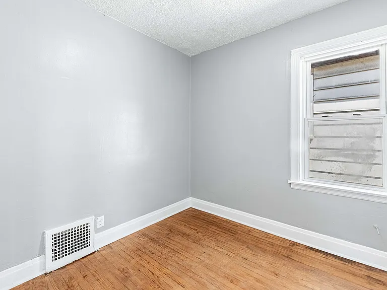 7614 W 63rd Pl — Photo 6