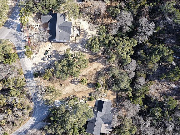 4th image of 618 Bermuda