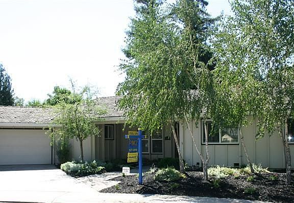 4th image of 901 Peachwood Ct