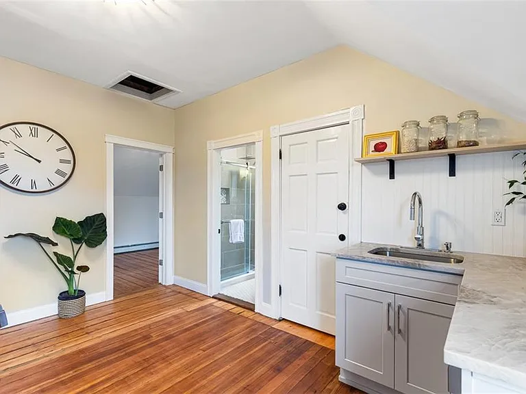 94 Grove St #3 — Photo 12
