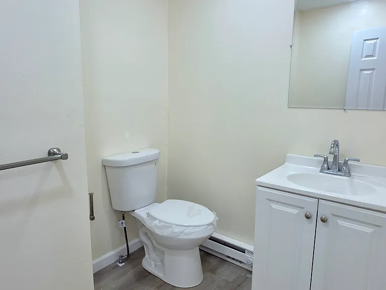 547 N Silk St — Photo 23