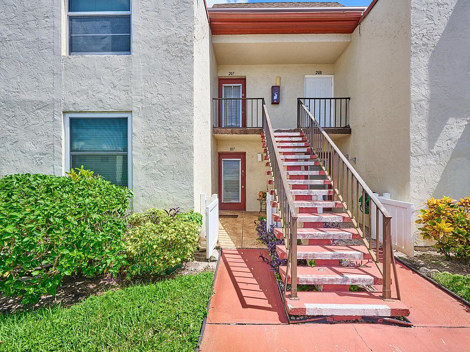 1st image of 9 Willowbrook Lane #107
