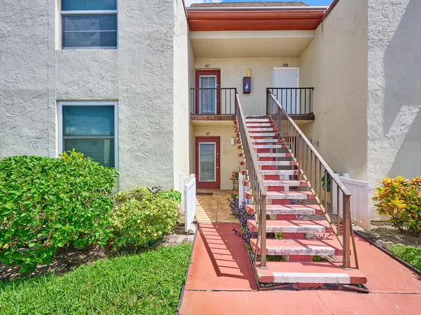 9 Willowbrook Lane #107, Delray Beach, FL 33446