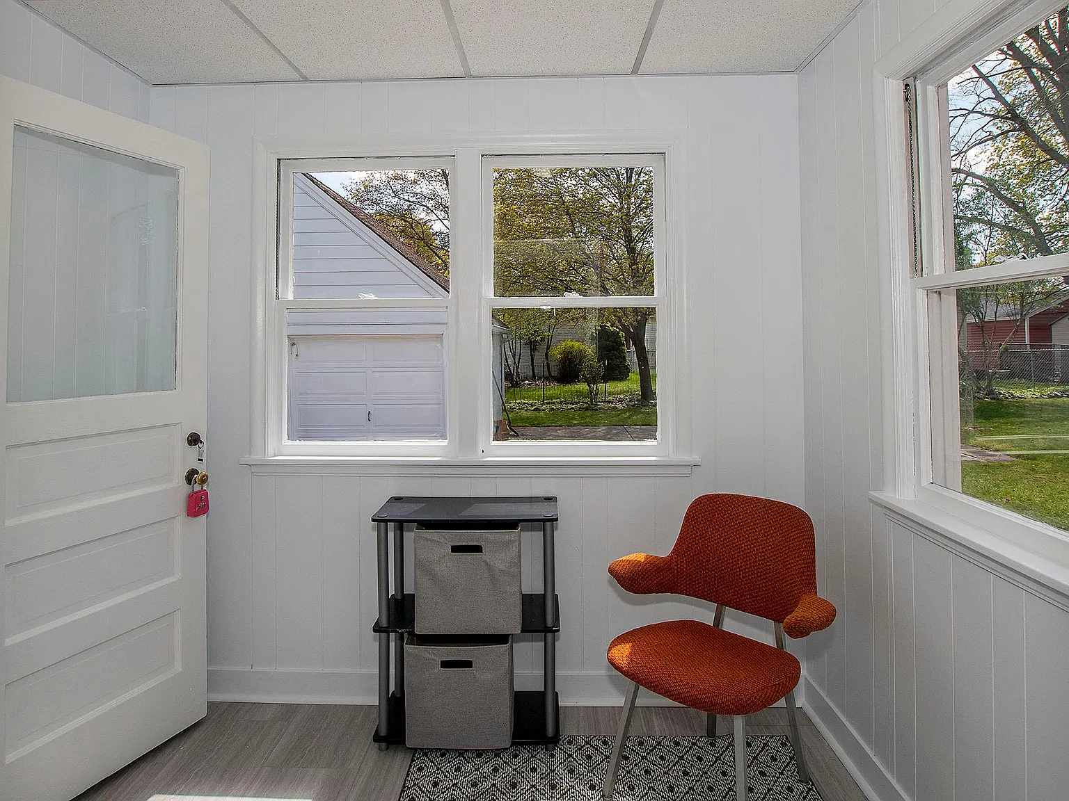 2 bed, 1049 sqft, $1,400 — Photo 2