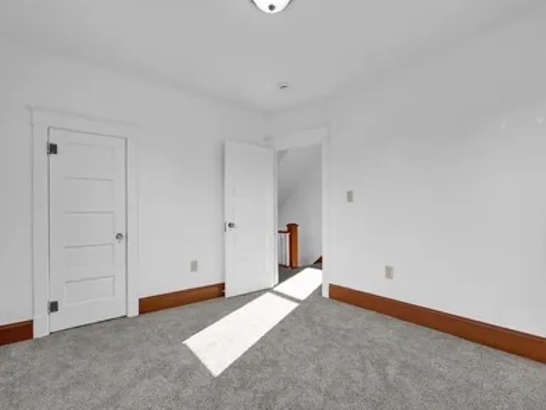 8 N Wolfe St — Photo 16