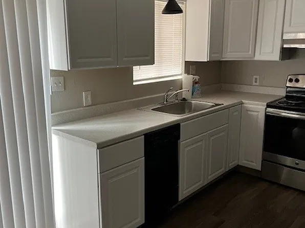 826 Emery St APT 5, Longmont, CO 80501