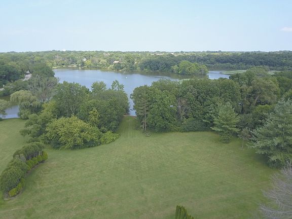 5th image of 53 Hawthorne Ln