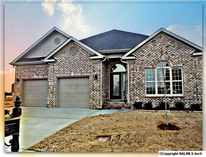 1st image of 4 Nandina Ln SW