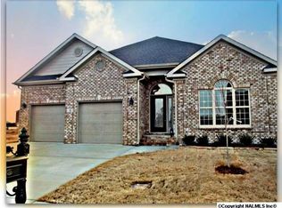4 Nandina Ln SW, Huntsville, AL 35824