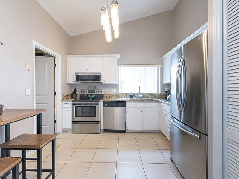 3028 Bloomsbury Dr — Photo 29