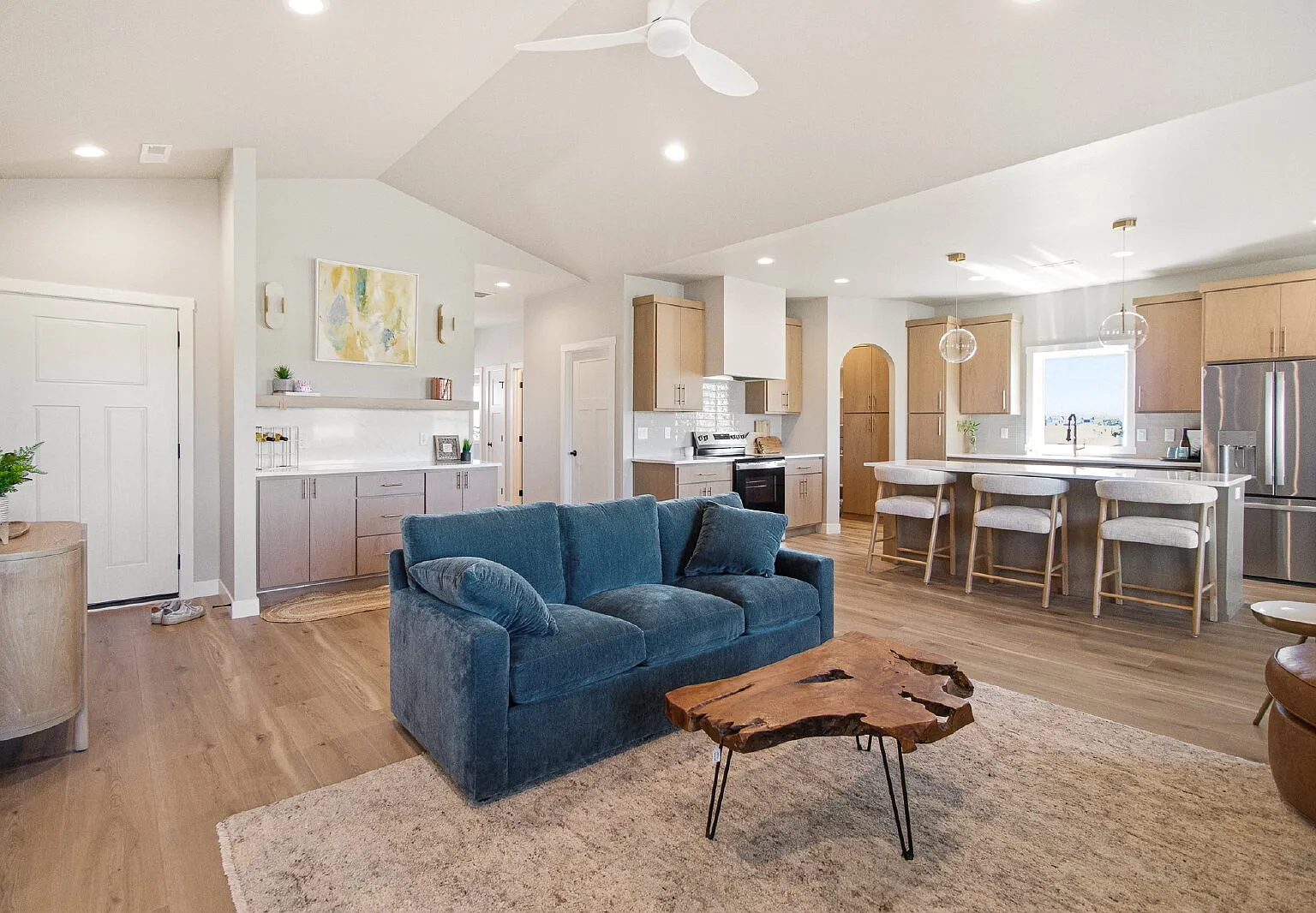 2 bed, 2.0 bath, 1485 sqft, $2,200 — Photo 4