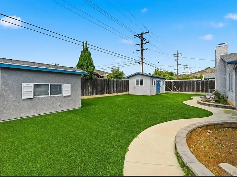 936 Spinel Ave — Photo 2