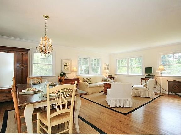 Dining Room/Living Room