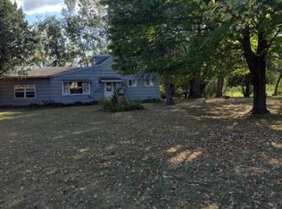 607 Tacoma Beach Rd, Sturgeon Bay, WI 54235
