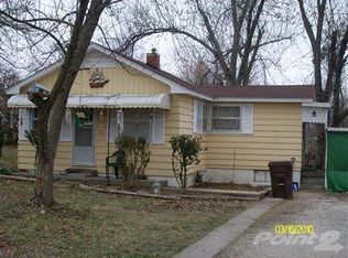 3220 N Howard Ave, Springfield, MO 65803