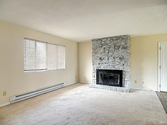 5th image of 653 Georgia Dr