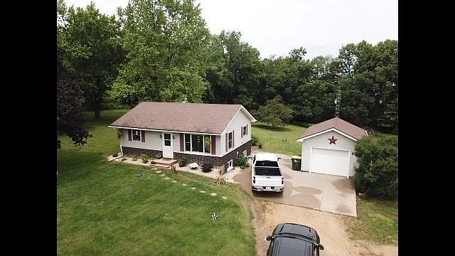 1st image of 5952 Hunters Hollow Rd