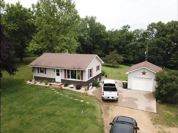 5952 Hunters Hollow Rd, Fennimore, WI 53809