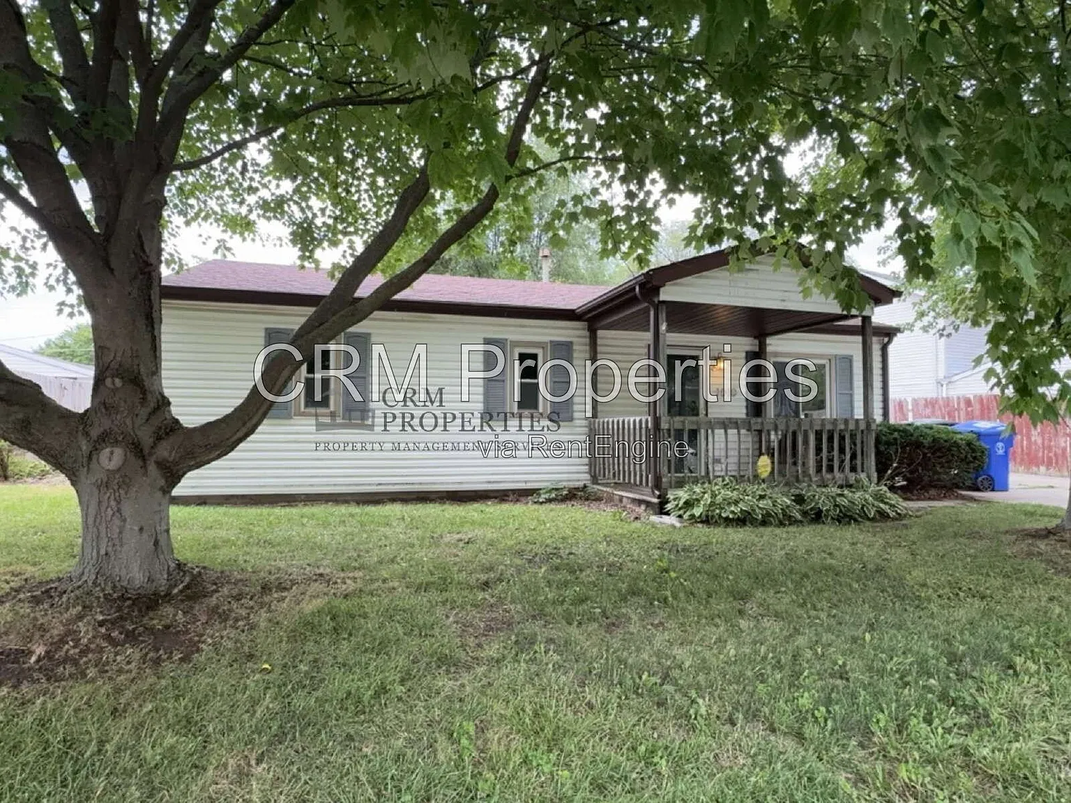 3 bed, 1.0 bath, 864 sqft, $1,200 — Photo 2