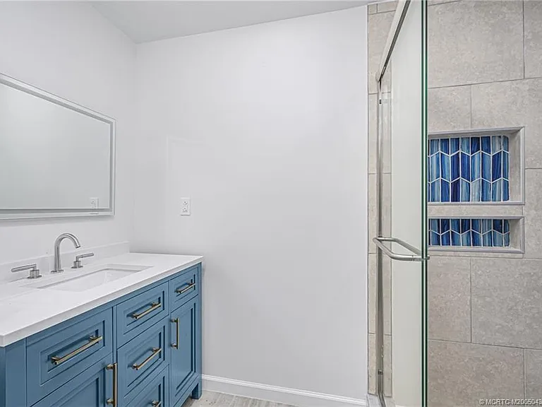 7007 S Indian River Dr — Photo 10