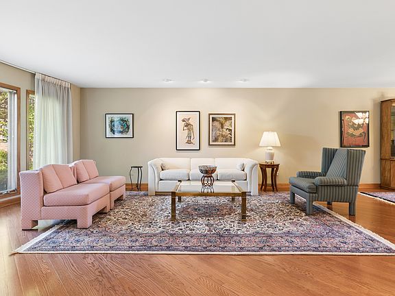 5th image of 2208 Milton Ave