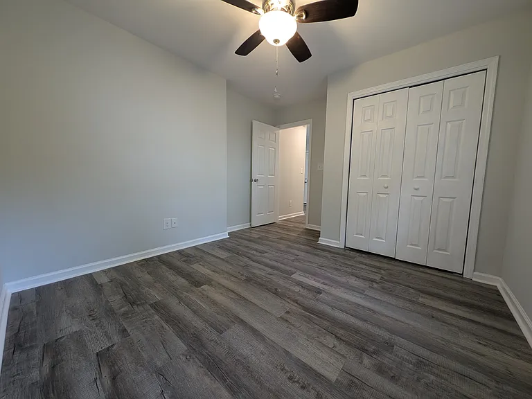 421 W 3rd St — Photo 20