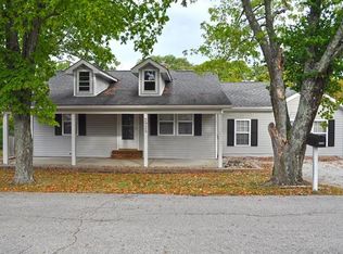 2925 Hilgert Dr, High Ridge, MO 63049