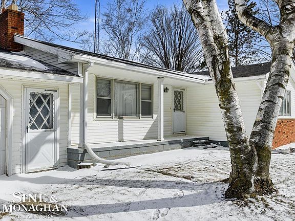 4th image of 6761 Mortimer Line Rd