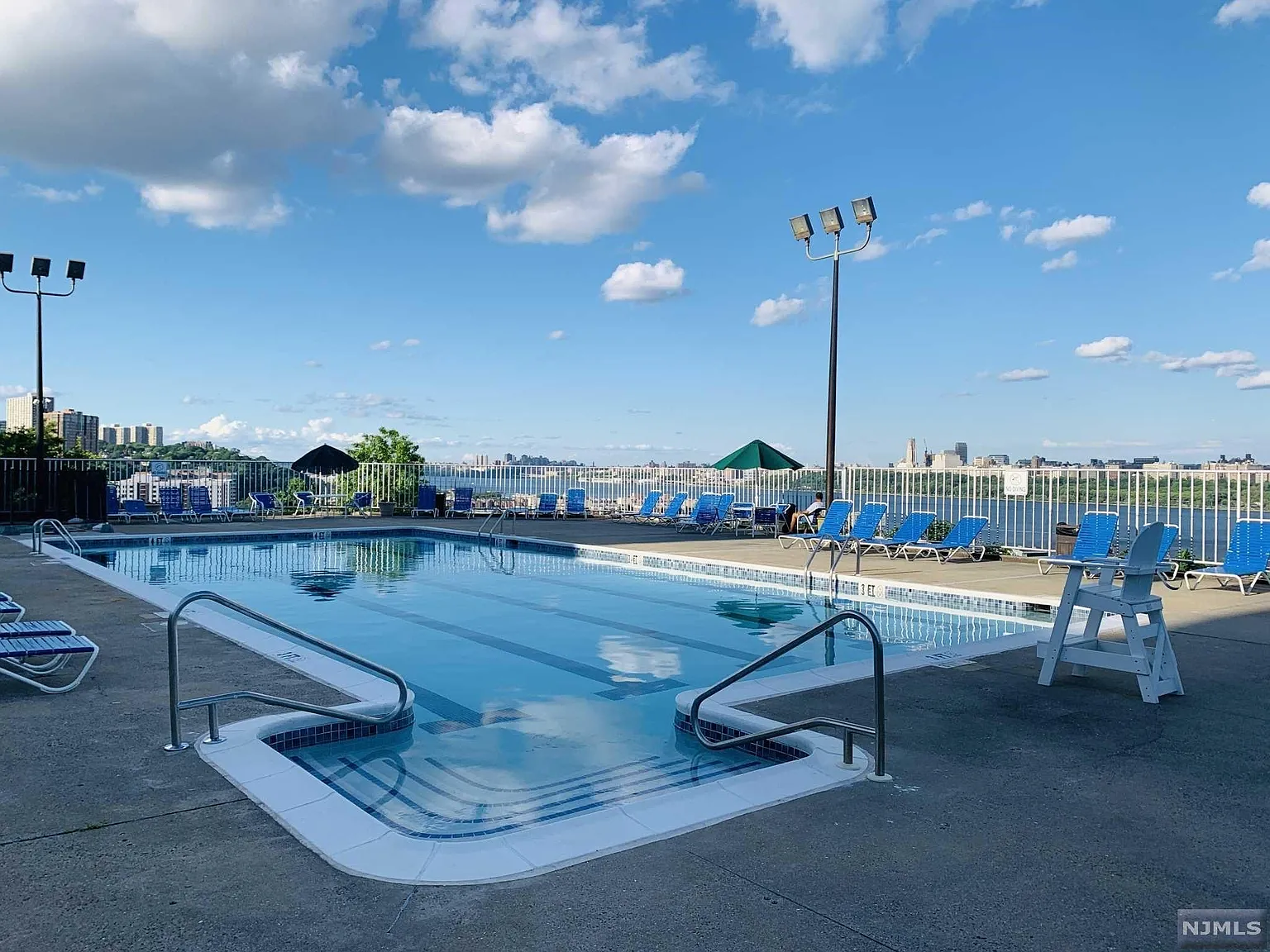 8550 Boulevard E #5F photo 1