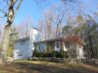 56 Inglenook Rd, New Fairfield, CT 06812