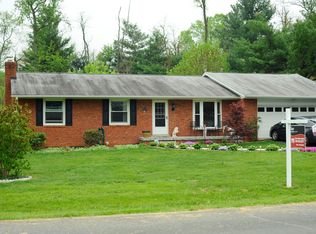 4 Mosby Ct, Round Hill, VA
