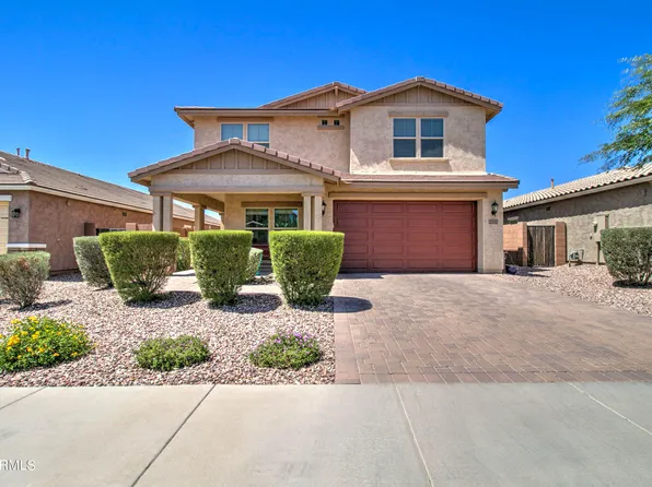 2752 E BELLERIVE Drive, Gilbert, AZ 85298
