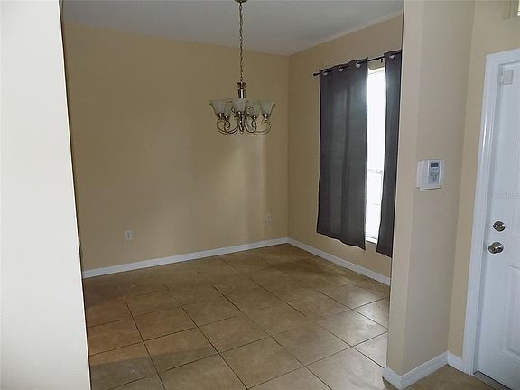 5th image of 526 E Idlewild Ave