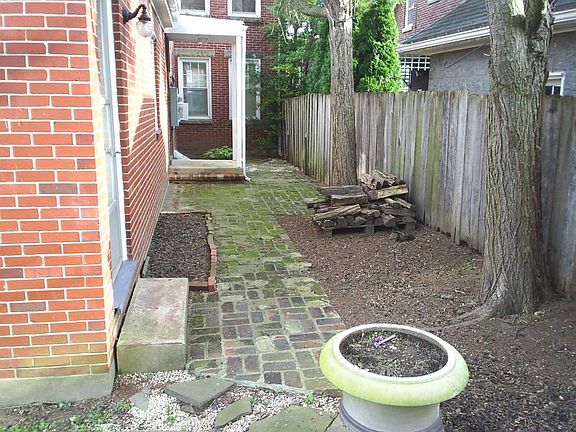 4th image of 1045 Potomac Ave
