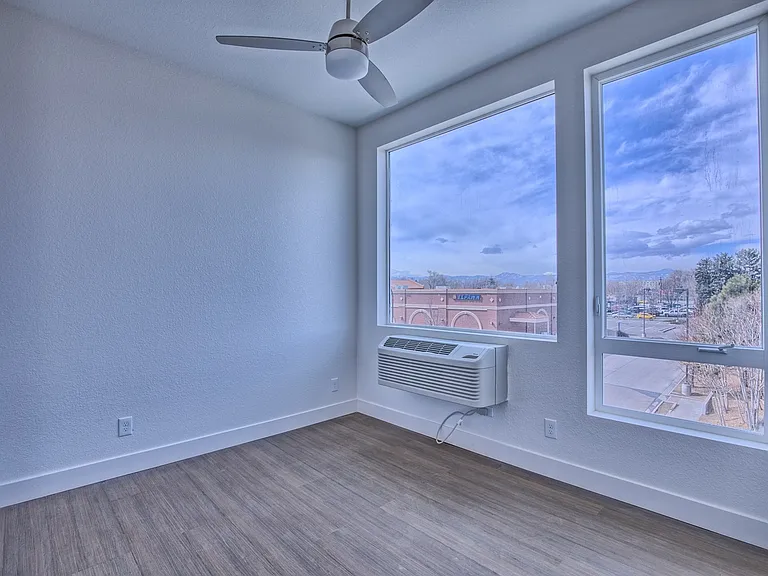 Sloan's Place Apartments — Photo 16