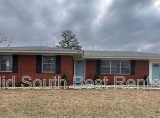 861 Hackberry Ln, Memphis, TN 38109