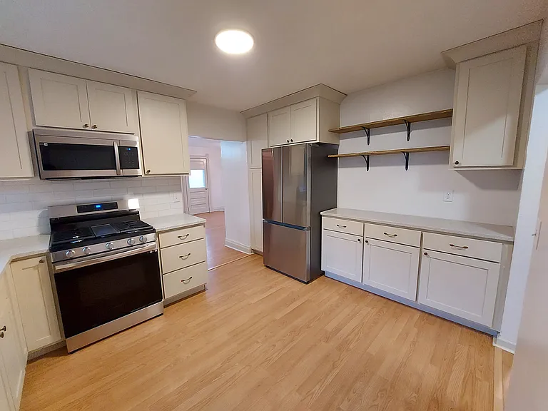 204 S Hazel St — Photo 6