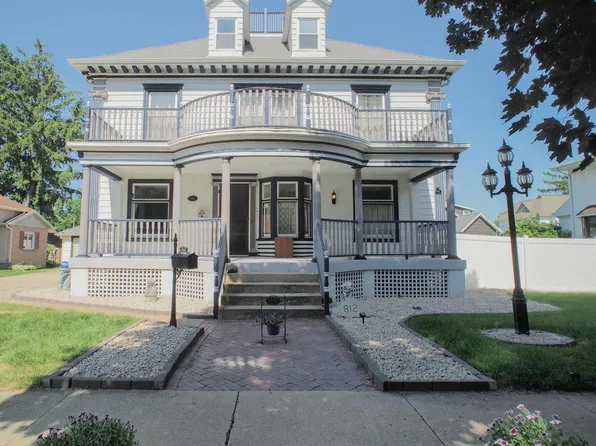 812 South 7th STREET, Watertown, WI 53094