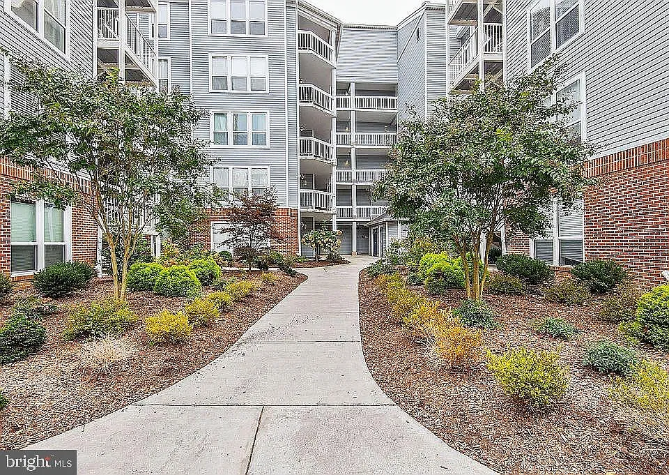 Four Winds At Oakton — Photo 2