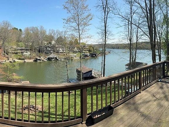 2nd image of 503 Greenacre Cir