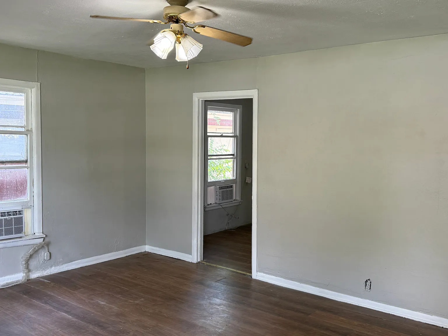 2 bed, 960 sqft, $995 — Photo 4