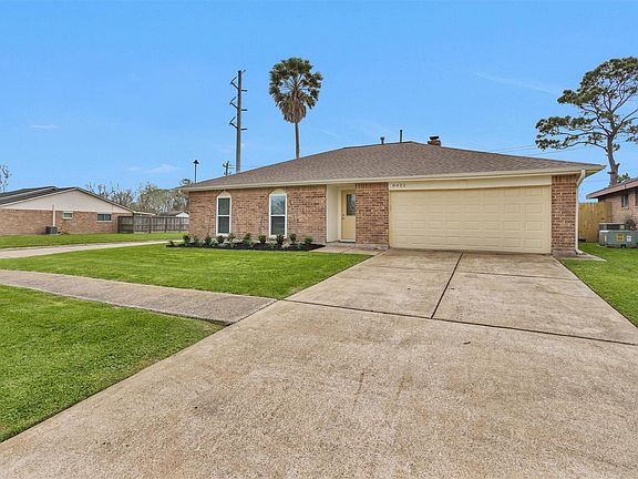 2nd image of 8422 Oakhaven Rd